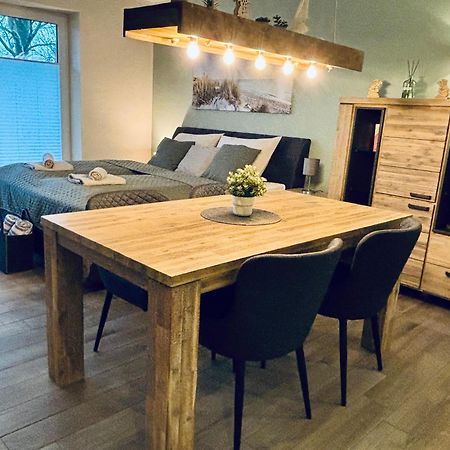 Kleine Auszeit -- Inklusive Parkplatz & Wifi, Geschirrspueler, Waschmaschine & Terrasse Mit Strandkorb -- Perfekt Fuer Urlaub & Business Scharbeutz Zewnętrze zdjęcie