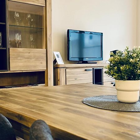 Kleine Auszeit -- Inklusive Parkplatz & Wifi, Geschirrspueler, Waschmaschine & Terrasse Mit Strandkorb -- Perfekt Fuer Urlaub & Business Scharbeutz Zewnętrze zdjęcie