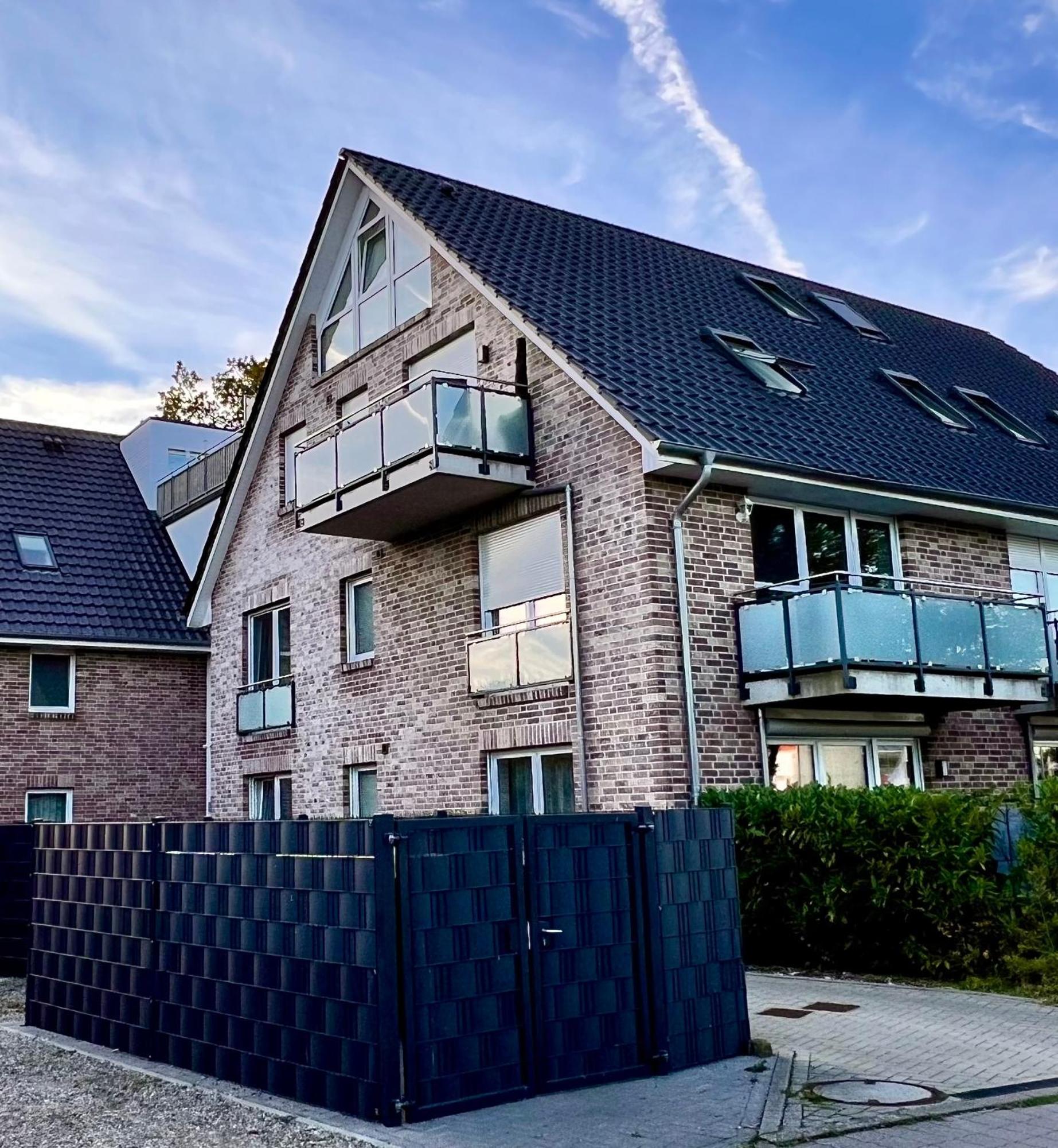 Kleine Auszeit -- Inklusive Parkplatz & Wifi, Geschirrspueler, Waschmaschine & Terrasse Mit Strandkorb -- Perfekt Fuer Urlaub & Business Scharbeutz Zewnętrze zdjęcie